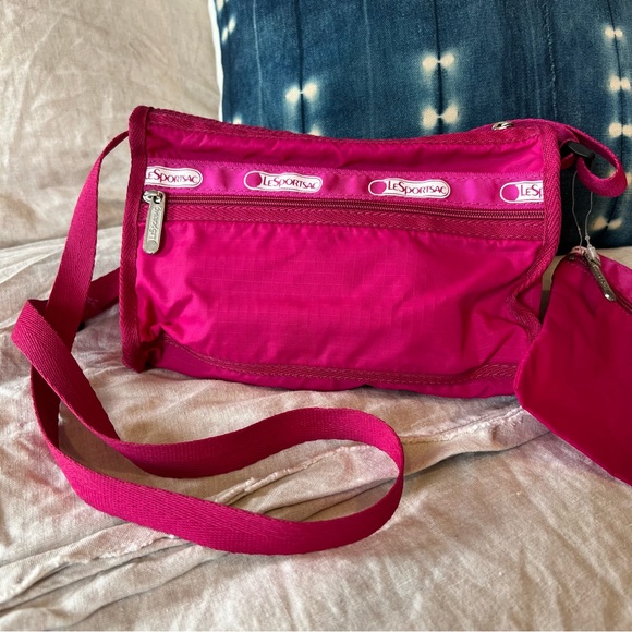 Vintage hot pink Le Sportsac crossbody with pouch - Picture 3 of 7